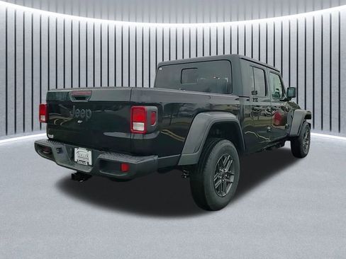New 2026 Jeep Gladiator Sport image 3