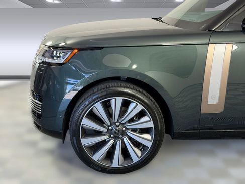 Used 2025 Land Rover Range Rover SV AWD/4WD image 11