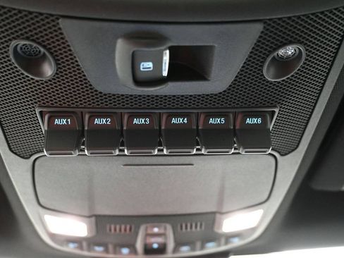 Used 2022 Ford F250 Lariat w/ Black Appearance Package AWD/4WD image 29