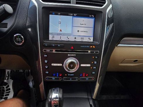 Used 2017 Ford Explorer Limited w/ Equipment Group 301A FWD image 31
