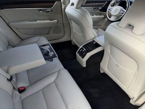 Used 2022 Volvo S90 B6 Inscription w/ Advanced Package AWD/4WD image 16