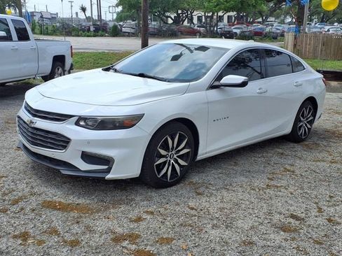 Used 2016 Chevrolet Malibu LT FWD image 3