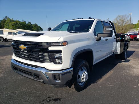 New 2026 Chevrolet Silverado 3500 W/T image 2
