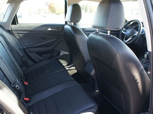 Used 2024 Volkswagen Jetta SE image 22