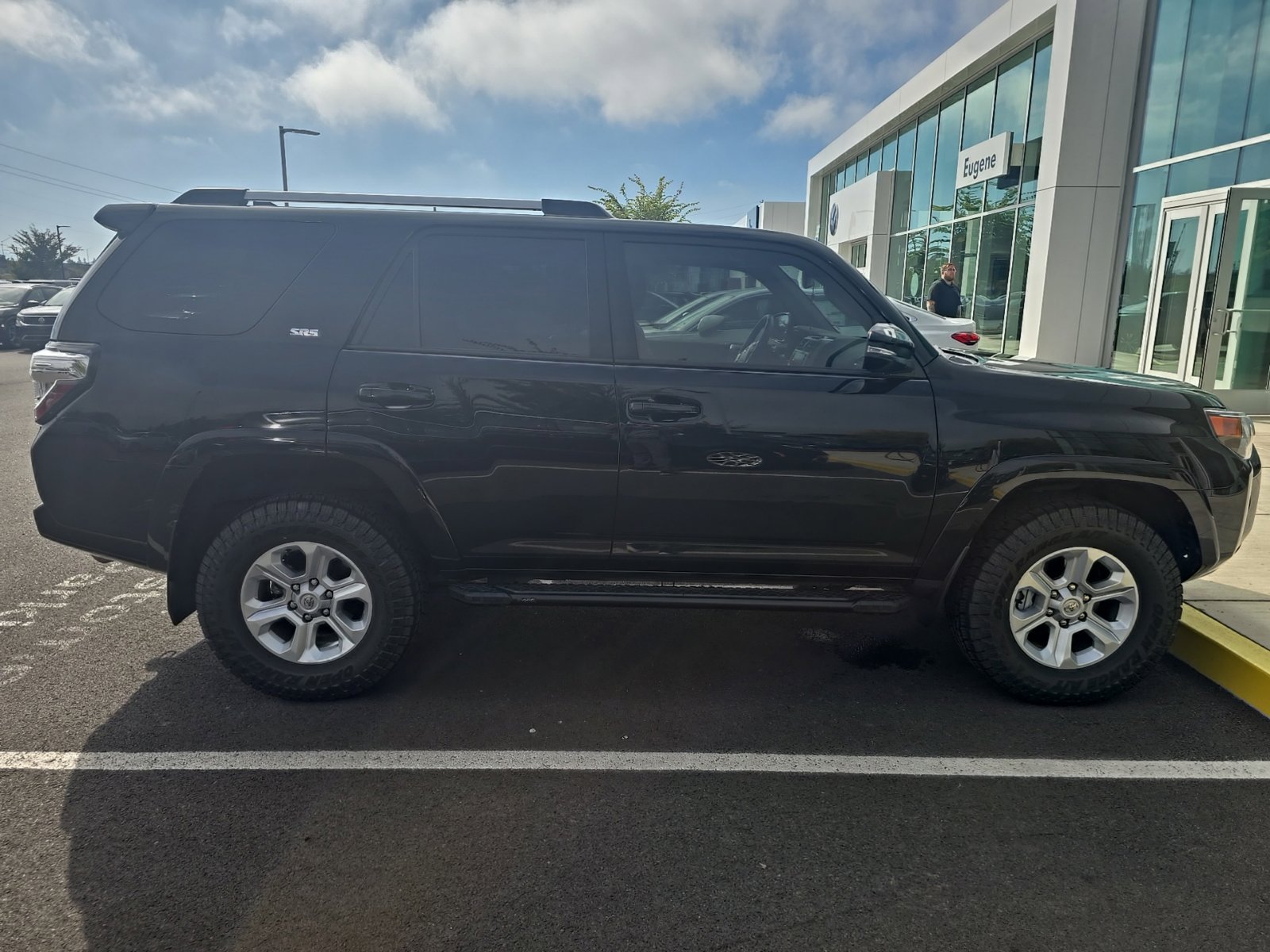 Used 2023 Toyota 4Runner SR5 Premium w/ Moonroof Package AWD/4WD image 5