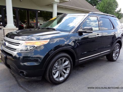 Used 2014 Ford Explorer XLT w/ Equipment Group 202A AWD/4WD image 1