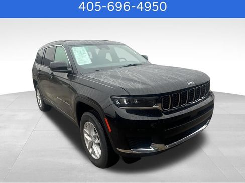 Used 2025 Jeep Grand Cherokee L Laredo image 3