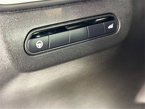 Used 2023 INFINITI QX60 Luxe image 10