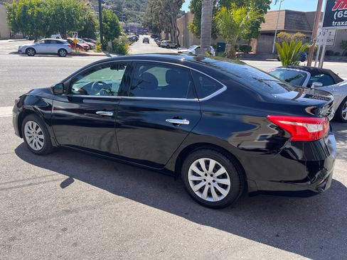 Used 2019 Nissan Sentra S FWD image 5