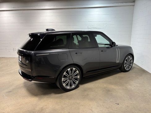 Used 2023 Land Rover Range Rover SE image 6