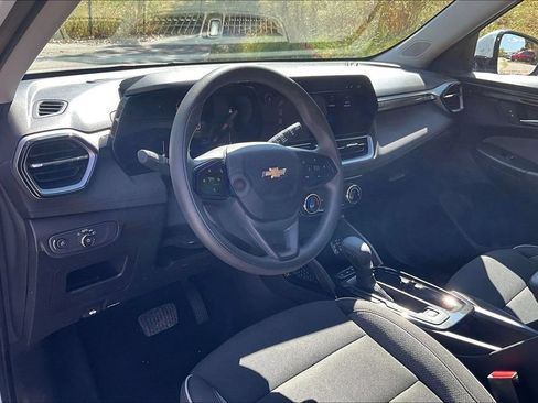 Used 2026 Chevrolet TrailBlazer LT FWD image 15
