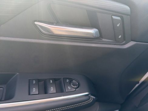 Used 2026 GMC Acadia Elevation w/ Elevation Premium Package FWD image 19