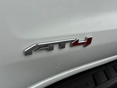 Used 2022 GMC Sierra 1500 AT4 w/ AT4 Premium Package AWD/4WD image 11