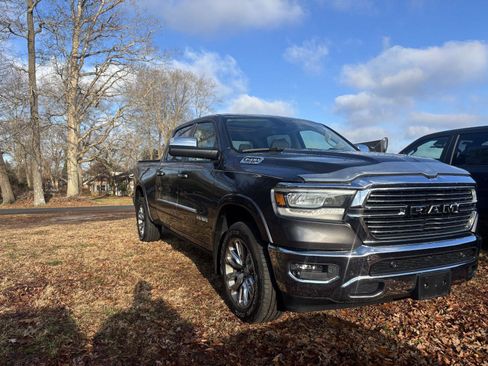 Used 2019 RAM 1500 Laramie image 2