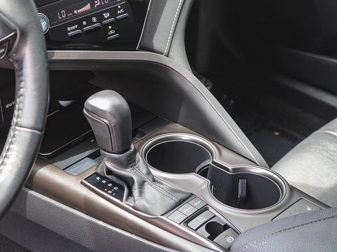 Certified 2022 Toyota Camry XSE FWD image 21