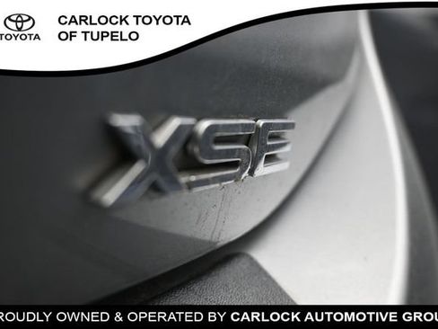 Used 2022 Toyota Highlander XSE FWD image 13