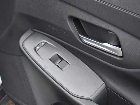 Used 2026 Nissan Sentra SV w/ SV Convenience Package FWD image 54