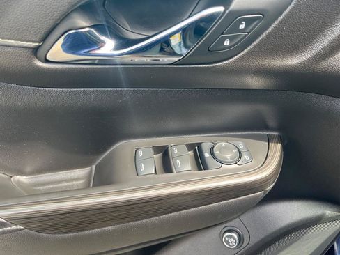 Used 2019 GMC Acadia SLT w/ LPO, Floor Liner Package AWD/4WD image 10