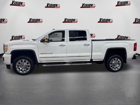 Used 2017 GMC Sierra 2500 Denali w/ Duramax Plus Package image 8