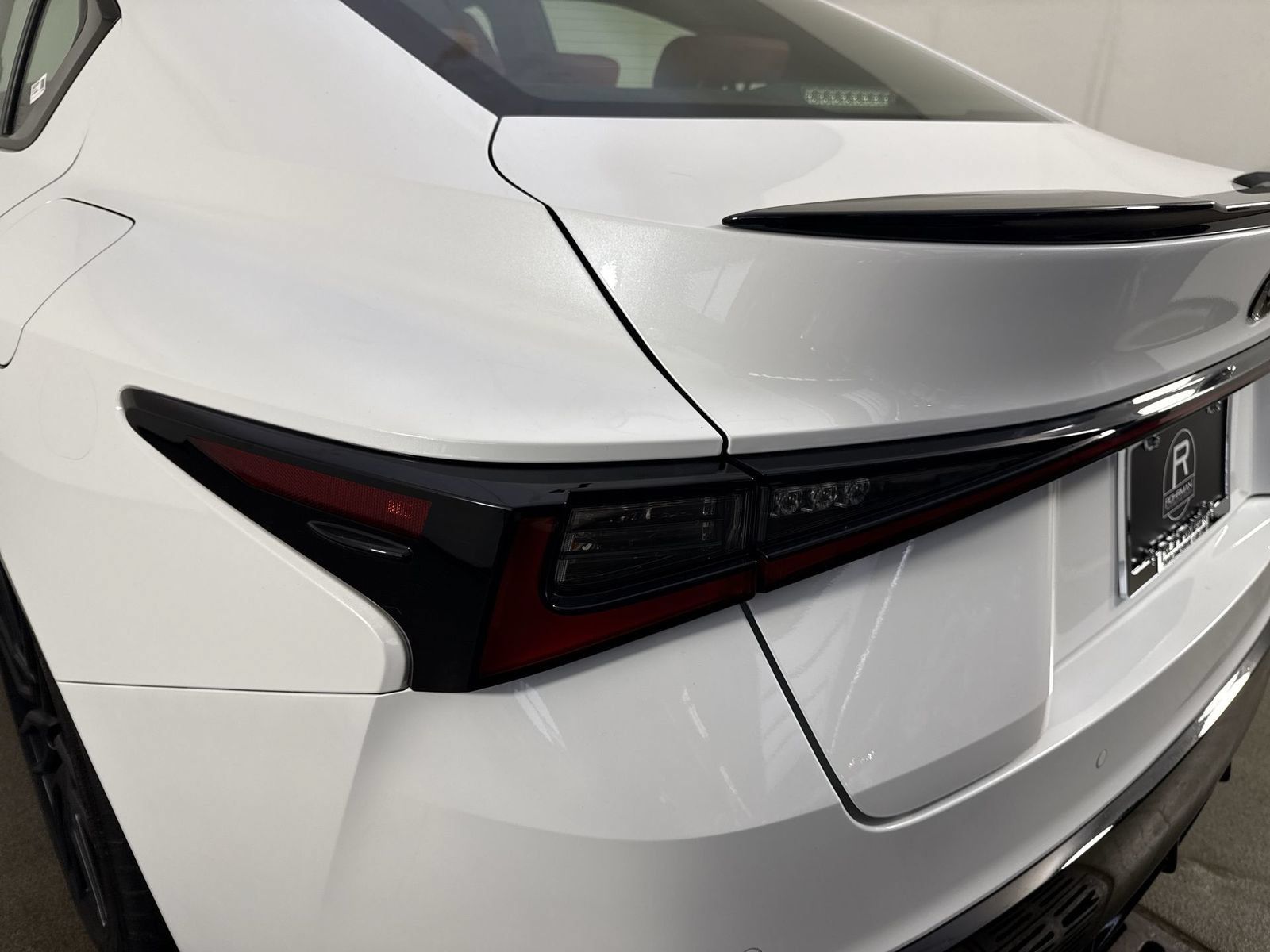 Used 2024 Lexus IS 500 RWD image 31
