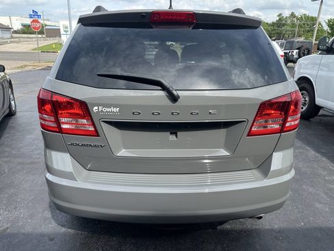 Used 2019 Dodge Journey SE image 7