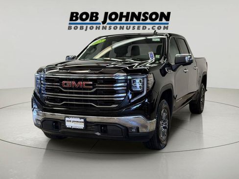 Certified 2025 GMC Sierra 1500 SLT AWD/4WD image 5