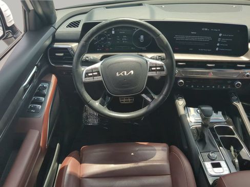 Certified 2024 Kia Telluride SX Prestige w/ Towing Package AWD/4WD image 18