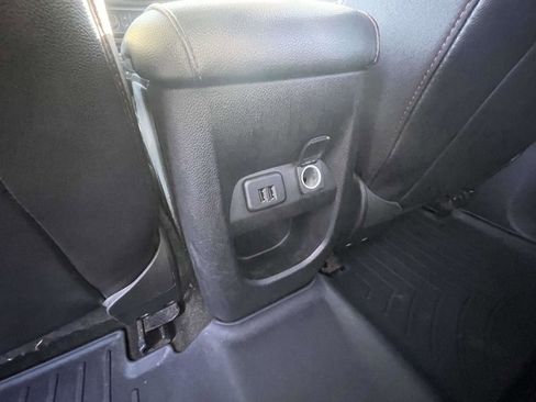 Used 2015 GMC Canyon SLE w/ All-Terrain Package image 15