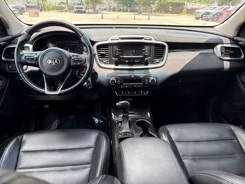 Used 2016 Kia Sorento EX FWD image 6