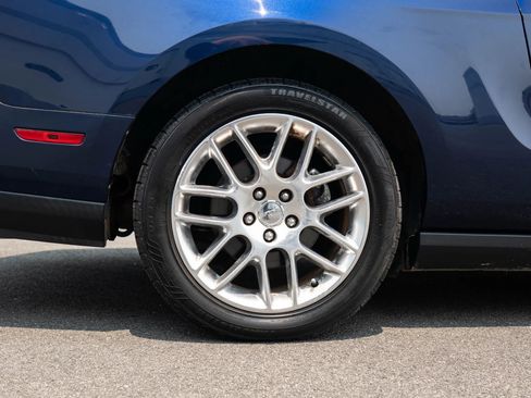 Used 2012 Ford Mustang GT Premium image 15