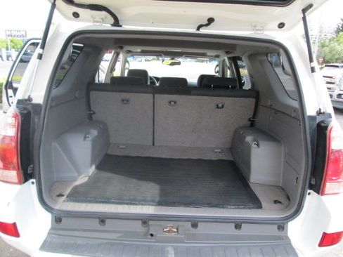 Used 2005 Toyota 4Runner Sport AWD/4WD image 11