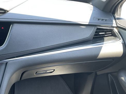 Used 2025 Cadillac XT5 Premium Luxury AWD/4WD image 16
