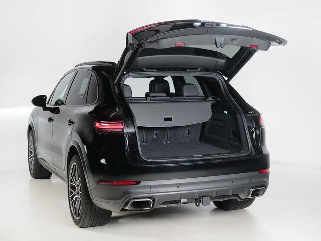 Certified 2023 Porsche Cayenne AWD/4WD image 32