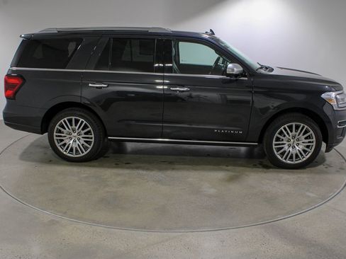 Used 2023 Ford Expedition Platinum image 8