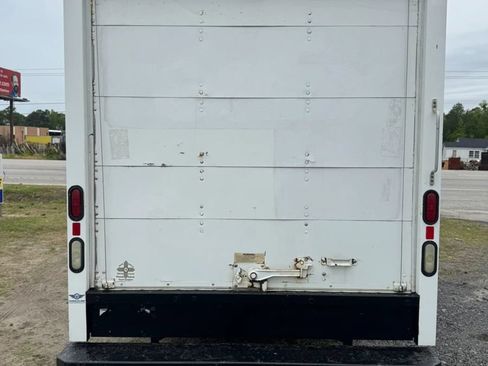 Used 2016 GMC Savana 3500 RWD image 8