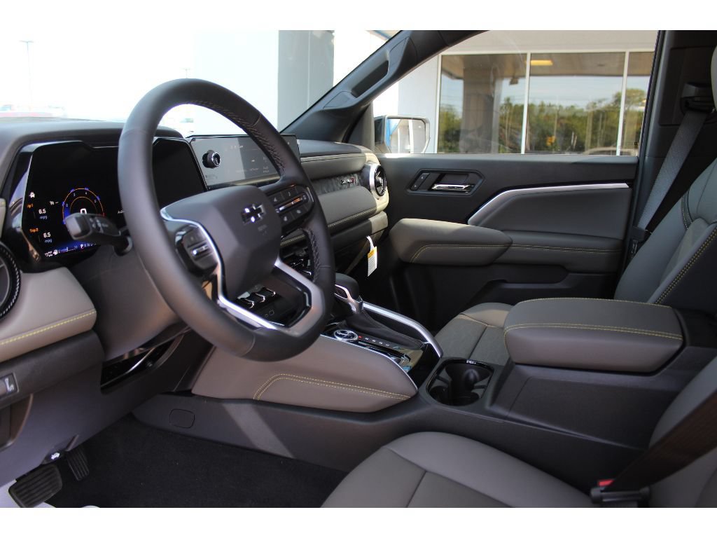 New 2026 Chevrolet Colorado ZR2 w/ Midnight Edition AWD/4WD image 8