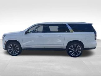 New 2025 Cadillac Escalade ESV Premium Luxury Platinum video 2