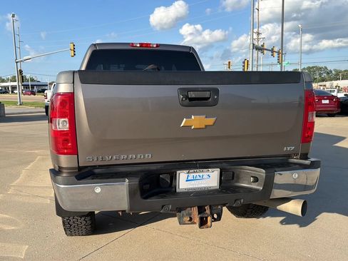 Used 2013 Chevrolet Silverado 2500 LTZ w/ LTZ Plus Package AWD/4WD image 19
