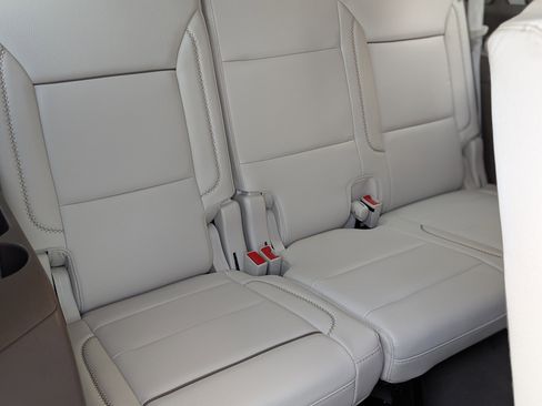 Used 2023 GMC Yukon XL Denali image 21