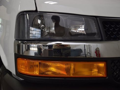 New 2025 Chevrolet Express 4500 w/ Power Convenience Package image 6