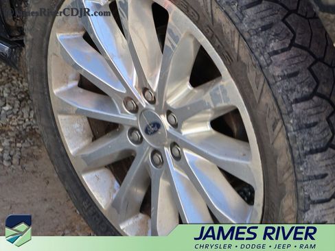 Used 2019 Ford Expedition Platinum image 20