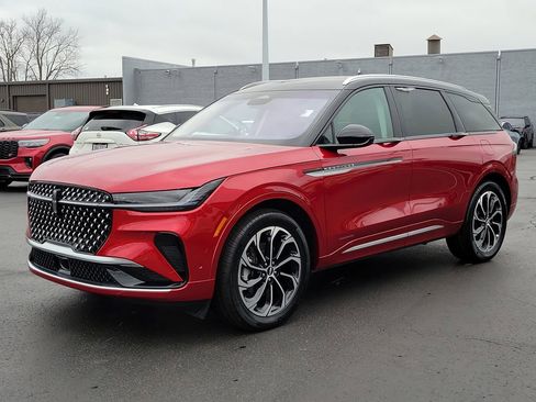 Certified 2024 Lincoln Nautilus Reserve image 8