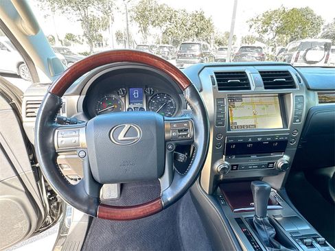 Used 2018 Lexus GX 460 image 12