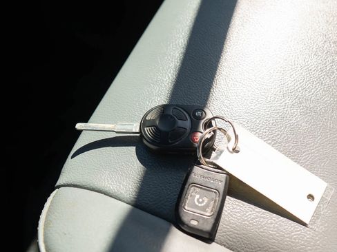 Used 2016 Ford Transit 250 Medium Roof w/Sliding Side Doo image 37