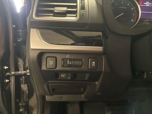 Used 2016 Subaru Crosstrek 2.0i Limited image 17