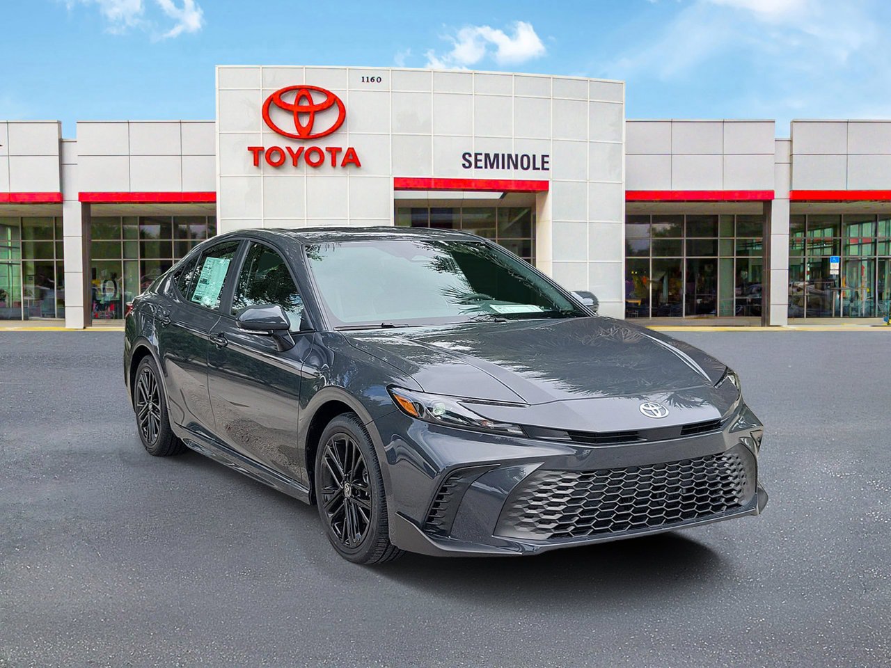 Used 2026 Toyota Camry SE w/ Convenience Package FWD image 2
