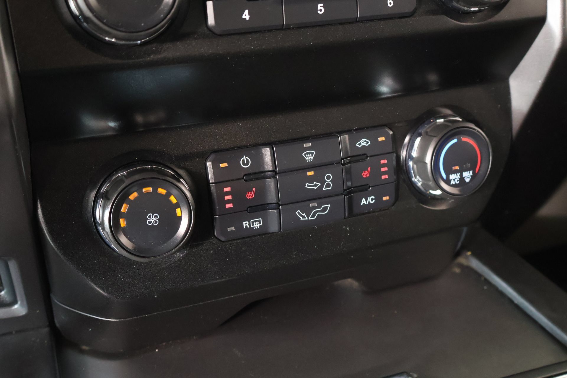 Used 2020 Ford F150 XLT w/ Equipment Group 302A Luxury AWD/4WD image 8