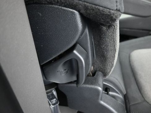 Used 2019 Ford Transit Connect XL image 39