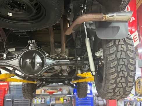 Used 2018 Toyota Tundra Limited w/ Limited Premium Package image 4