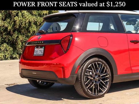 Used 2026 MINI Cooper 2-Door Hardtop FWD image 16